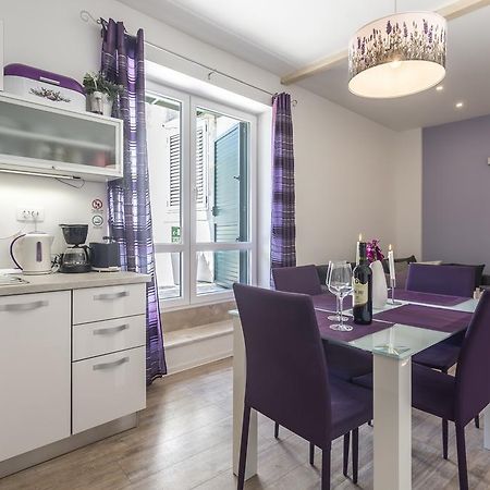 Apartments Lavanda & Rozmarin สปลิท ภายนอก รูปภาพ