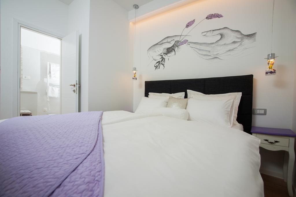 Apartments Lavanda & Rozmarin สปลิท ภายนอก รูปภาพ